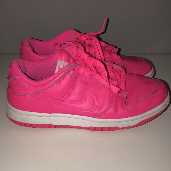 Nike Dunk Low ‘Hyper Pink’ - Picture 2 of 4